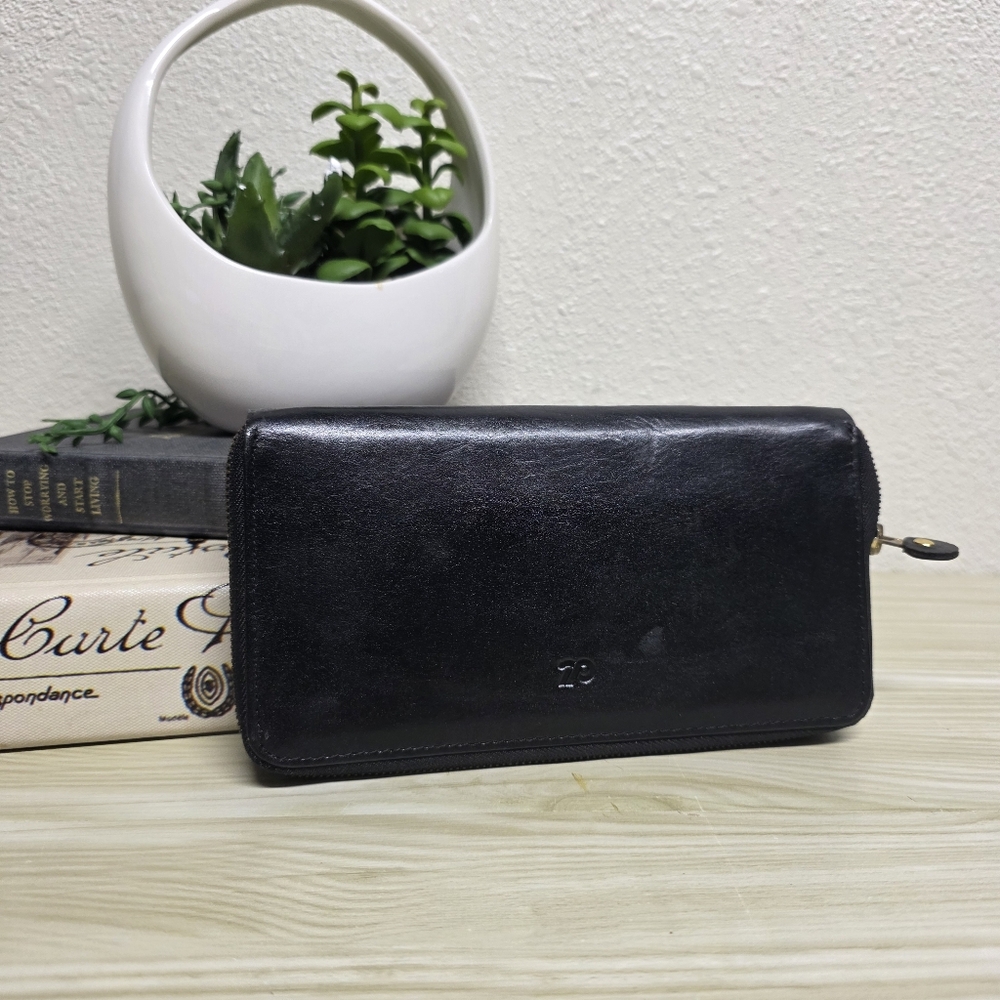 Black Leather Wallet Multiple Compartments, Zipper Closures